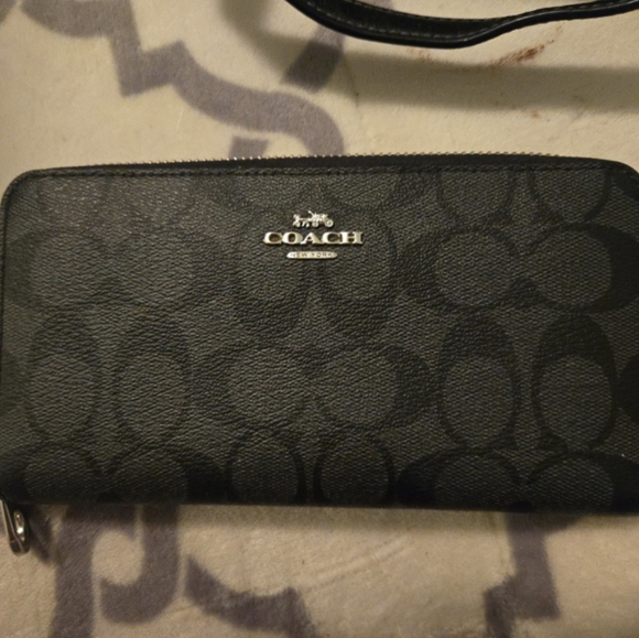 Coach set - Picture 3 of 3